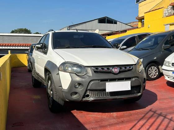 FIAT PALIO 1.8 MPI ADVENTURE WEEKEND 16V FLEX 4P MANUAL FIAT PALIO 1.8 MPI ADVENTURE WEEKEND 16V FLEX 4P MANUAL